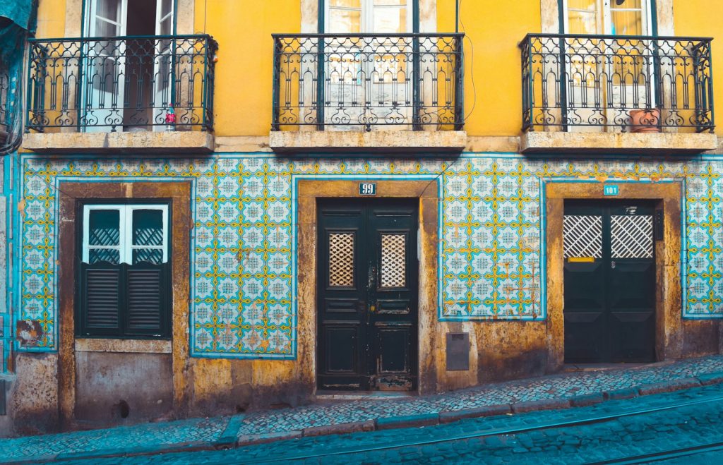 Cheap travel in Portugal Cheap travel in Portugal